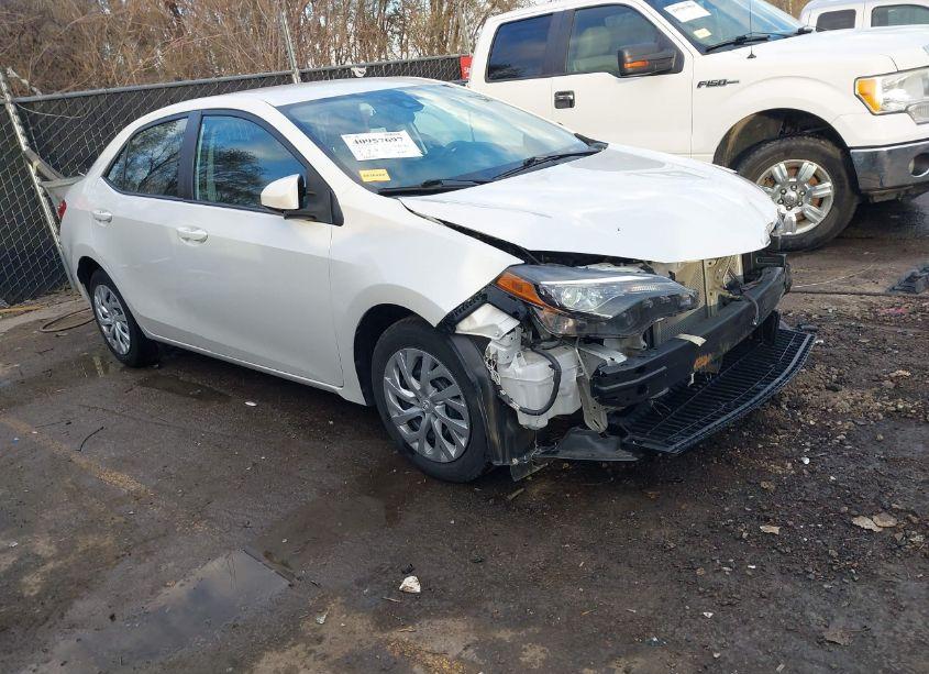 2017 Toyota Corolla LE (VIN 5YFBURHE5HP690024) main photo