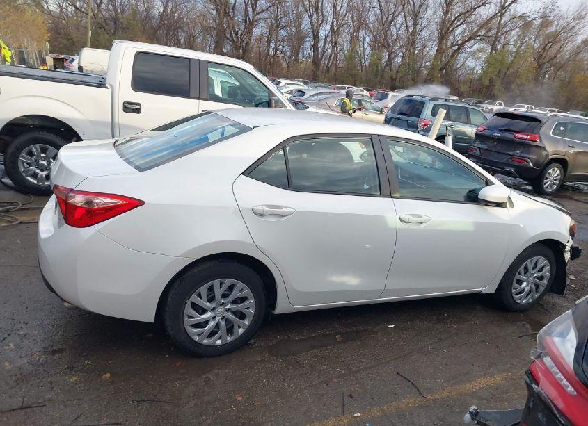 Photo 14 of 2017 Toyota Corolla LE (VIN 5YFBURHE5HP690024)