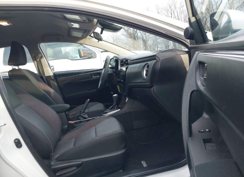 Photo 5 of 2017 Toyota Corolla LE (VIN 5YFBURHE5HP690024)