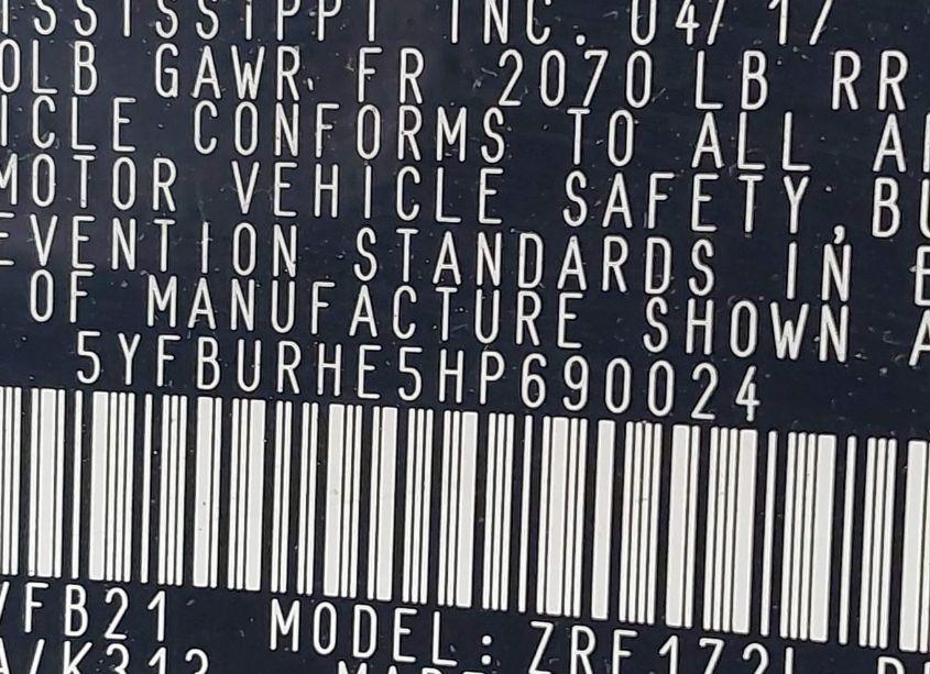 Photo 9 of 2017 Toyota Corolla LE (VIN 5YFBURHE5HP690024)