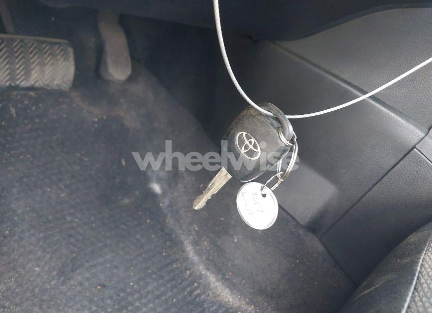 Photo 11 of 2017 Toyota Corolla SE (VIN 5YFBURHE5HP696180)