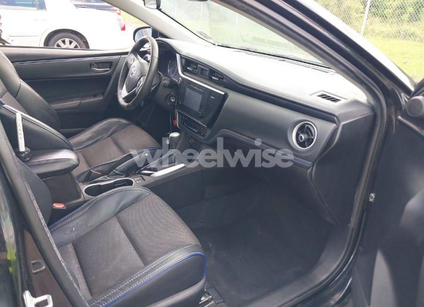 Photo 5 of 2017 Toyota Corolla SE (VIN 5YFBURHE5HP696180)