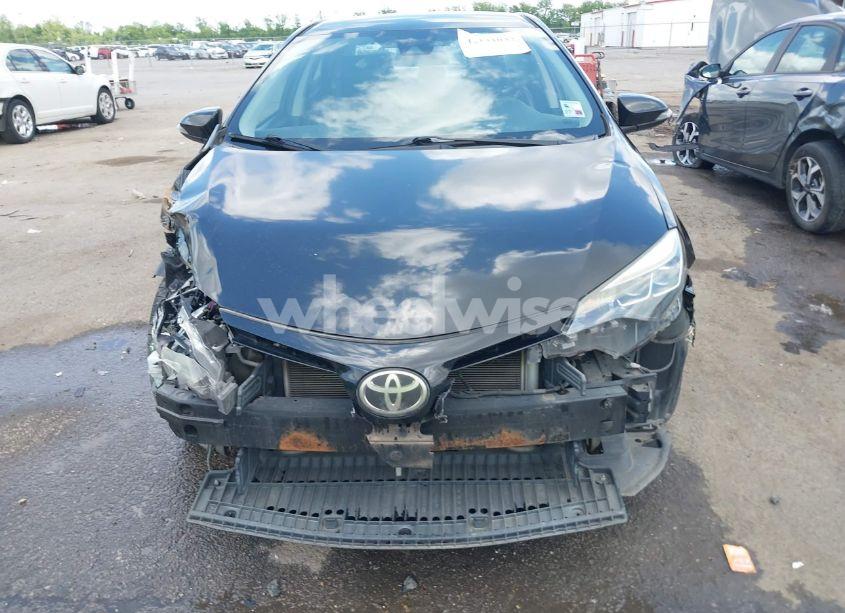 Photo 6 of 2017 Toyota Corolla SE (VIN 5YFBURHE5HP696180)
