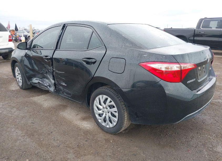 Photo 3 of 2017 Toyota Corolla LE (VIN 5YFBURHE5HP699970)