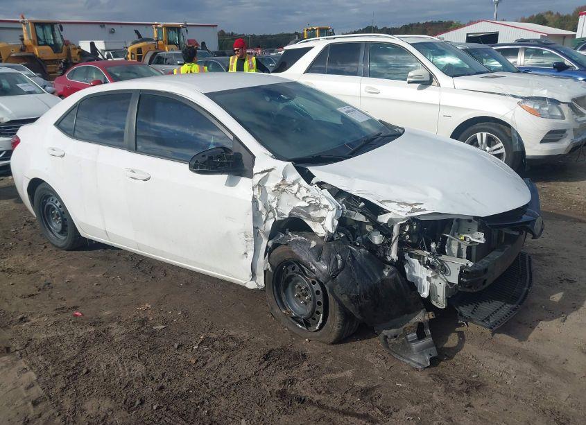 2017 Toyota Corolla LE (VIN 5YFBURHE5HP705783) main photo