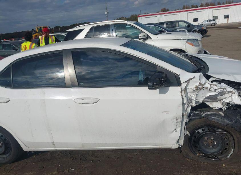 Photo 12 of 2017 Toyota Corolla LE (VIN 5YFBURHE5HP705783)