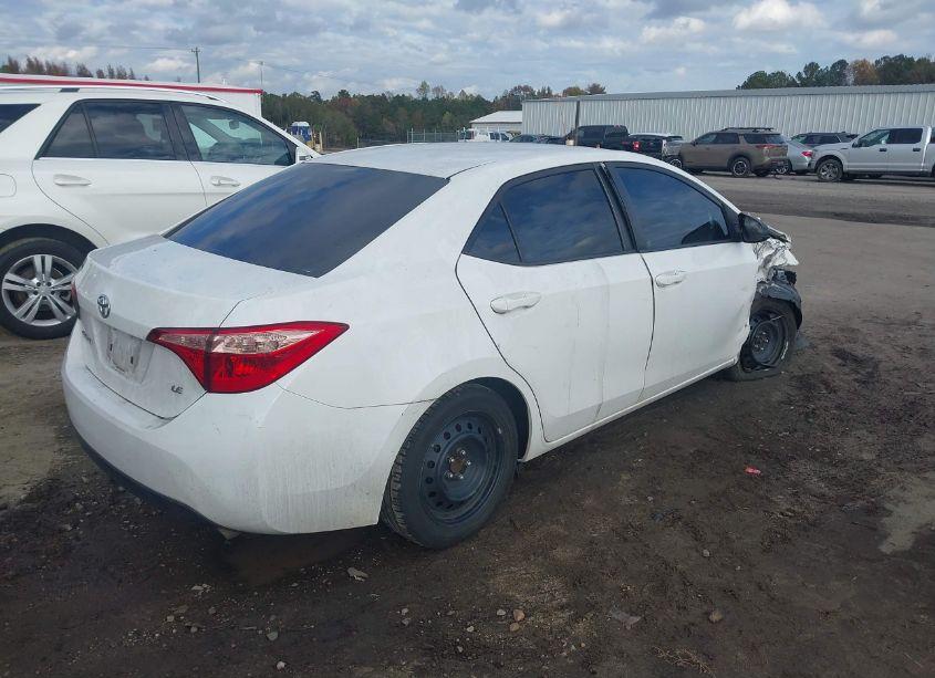 Photo 4 of 2017 Toyota Corolla LE (VIN 5YFBURHE5HP705783)