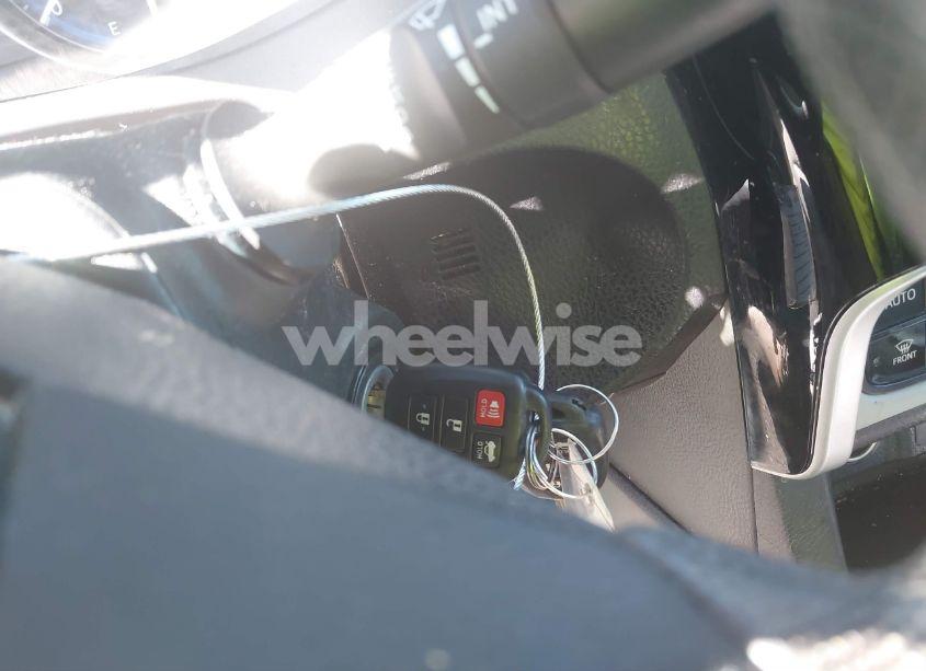 Photo 11 of 2017 Toyota Corolla LE (VIN 5YFBURHE5HP706271)