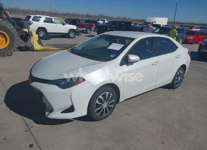Photo 2 of 2017 Toyota Corolla LE (VIN 5YFBURHE5HP706271)