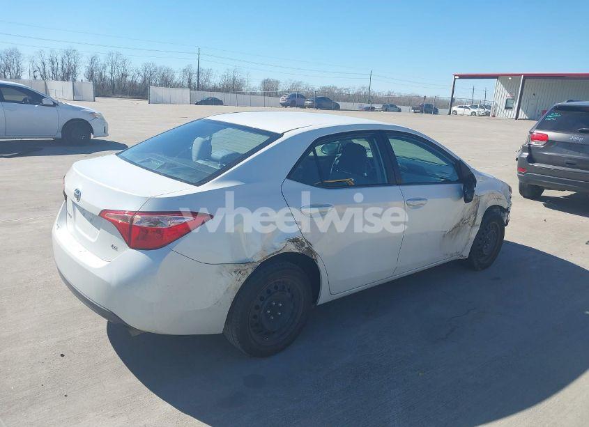 Photo 4 of 2017 Toyota Corolla LE (VIN 5YFBURHE5HP706271)