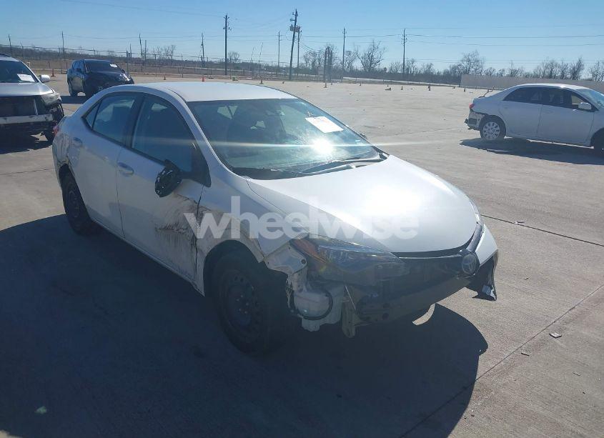 Photo 6 of 2017 Toyota Corolla LE (VIN 5YFBURHE5HP706271)