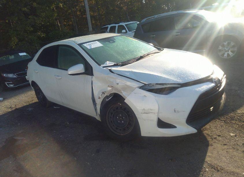 2017 Toyota Corolla LE (VIN 5YFBURHE5HP725564) main photo