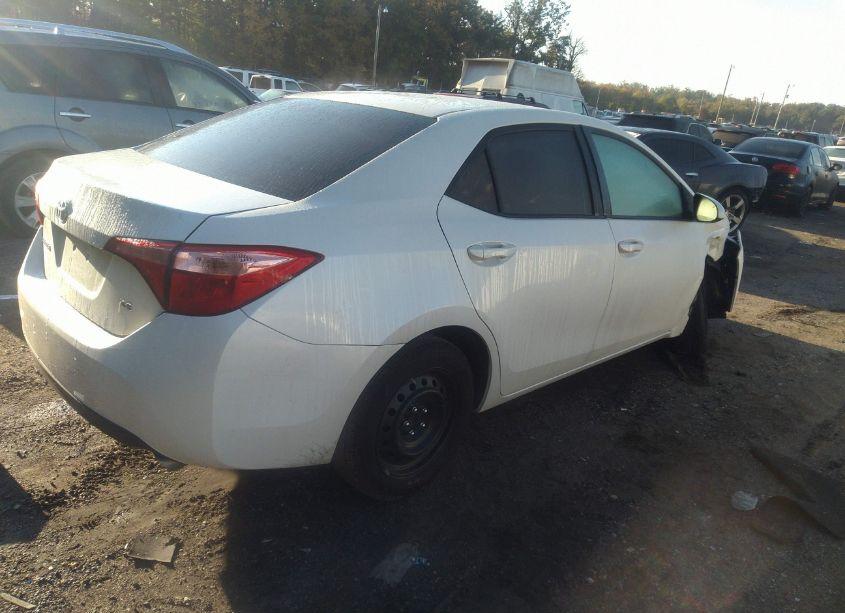 Photo 4 of 2017 Toyota Corolla LE (VIN 5YFBURHE5HP725564)