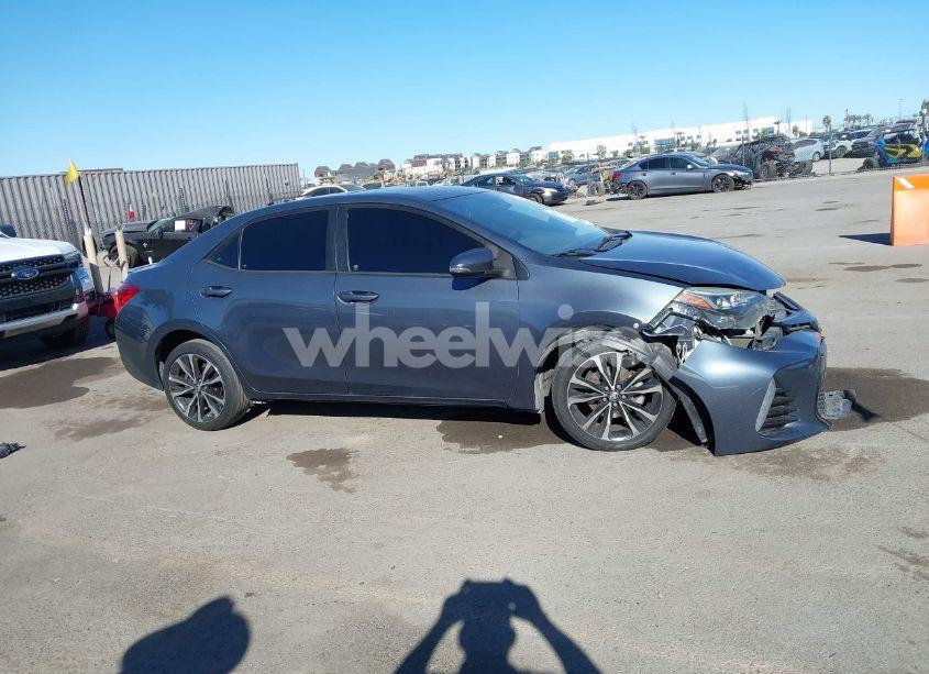 Photo 13 of 2018 Toyota Corolla XSE (VIN 5YFBURHE5JP753435)