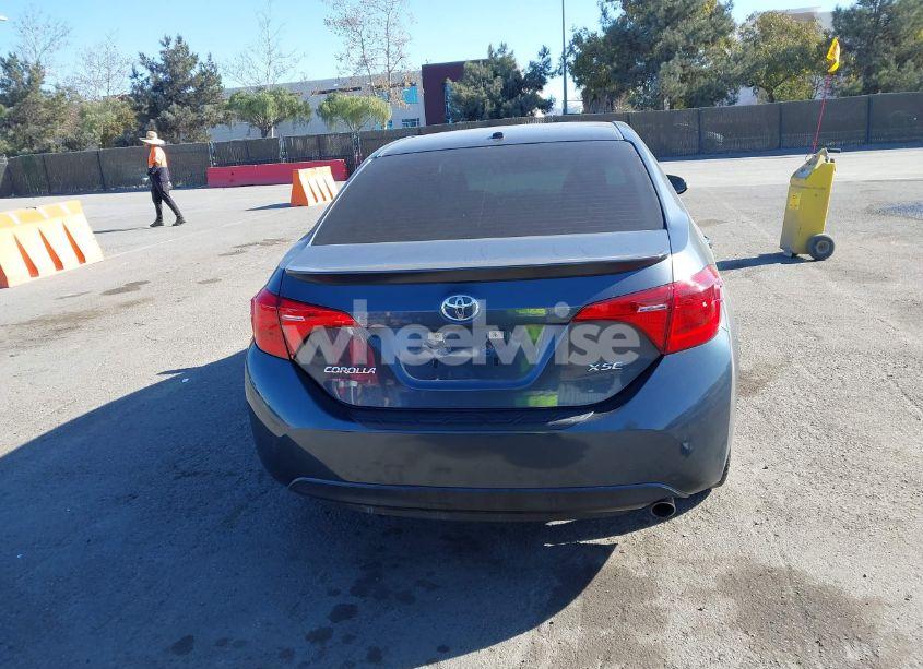 Photo 16 of 2018 Toyota Corolla XSE (VIN 5YFBURHE5JP753435)