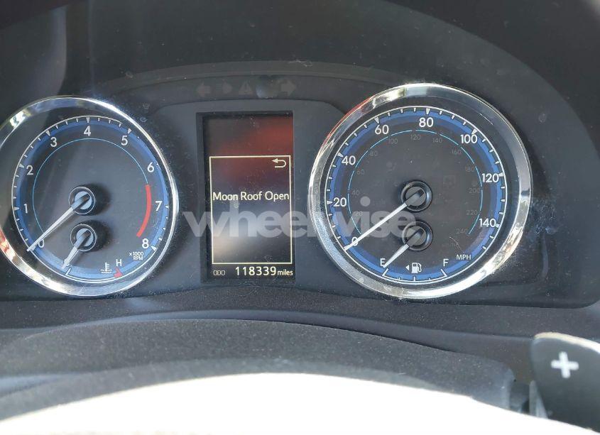 Photo 7 of 2018 Toyota Corolla XSE (VIN 5YFBURHE5JP753435)