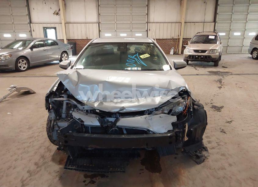 Photo 13 of 2018 Toyota Corolla L (VIN 5YFBURHE5JP761017)