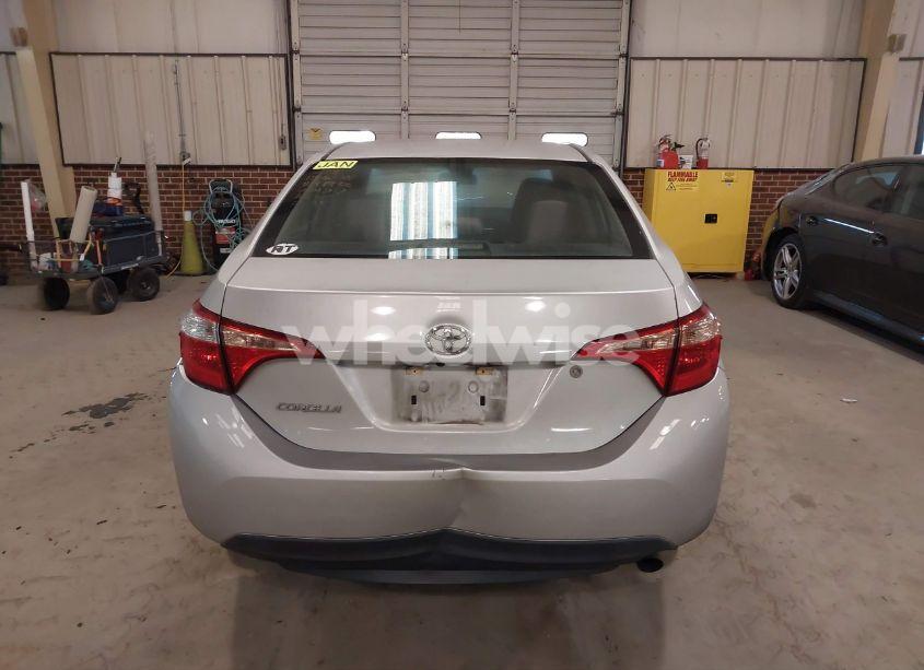 Photo 17 of 2018 Toyota Corolla L (VIN 5YFBURHE5JP761017)
