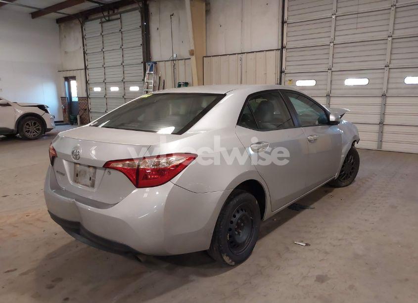 Photo 4 of 2018 Toyota Corolla L (VIN 5YFBURHE5JP761017)