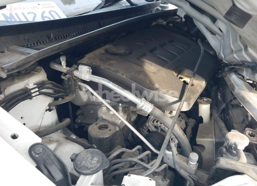 Photo 10 of 2018 Toyota Corolla LE (VIN 5YFBURHE5JP762992)