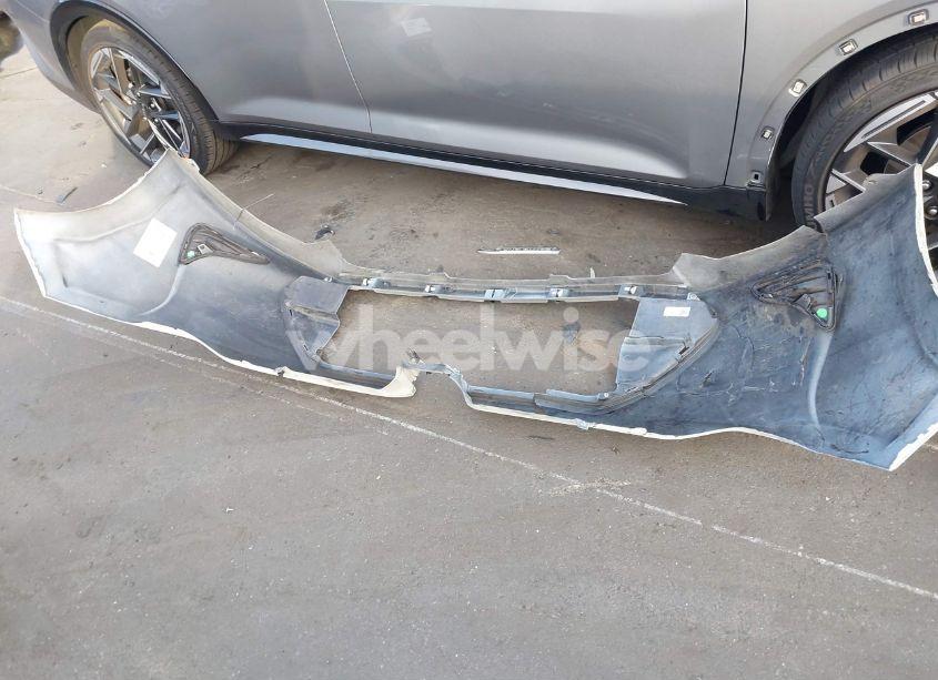 Photo 12 of 2018 Toyota Corolla LE (VIN 5YFBURHE5JP762992)