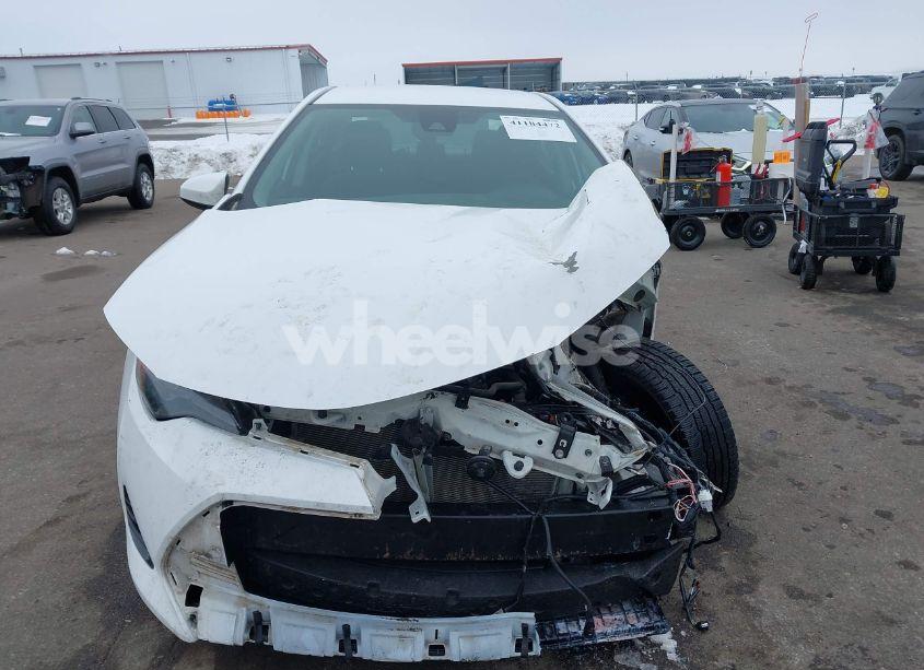 Photo 12 of 2018 Toyota Corolla LE (VIN 5YFBURHE5JP766461)