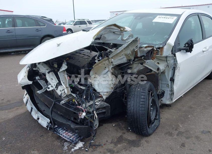 Photo 6 of 2018 Toyota Corolla LE (VIN 5YFBURHE5JP766461)