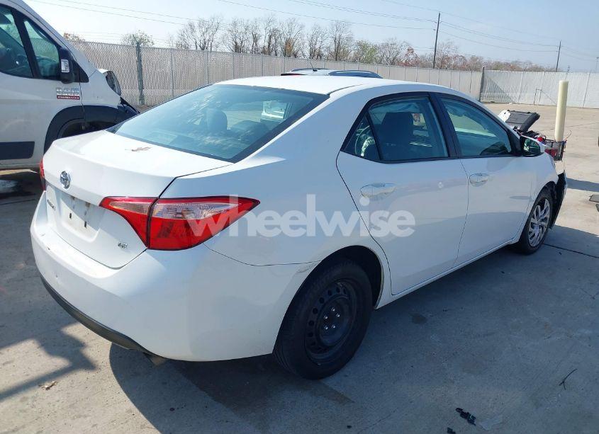 Photo 4 of 2018 Toyota Corolla LE (VIN 5YFBURHE5JP788752)