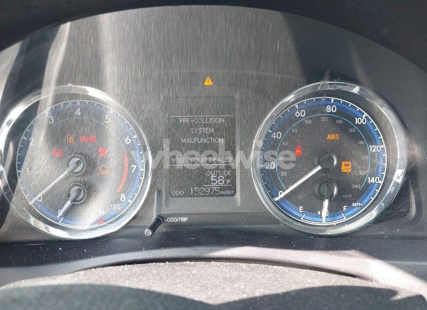 Photo 7 of 2018 Toyota Corolla LE (VIN 5YFBURHE5JP788752)