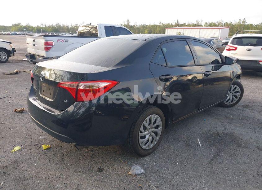 Photo 4 of 2018 Toyota Corolla LE (VIN 5YFBURHE5JP792932)