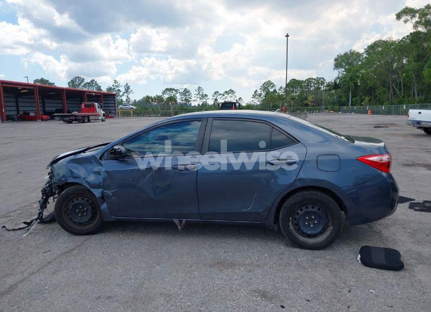 Photo 15 of 2018 Toyota Corolla LE (VIN 5YFBURHE5JP798469)