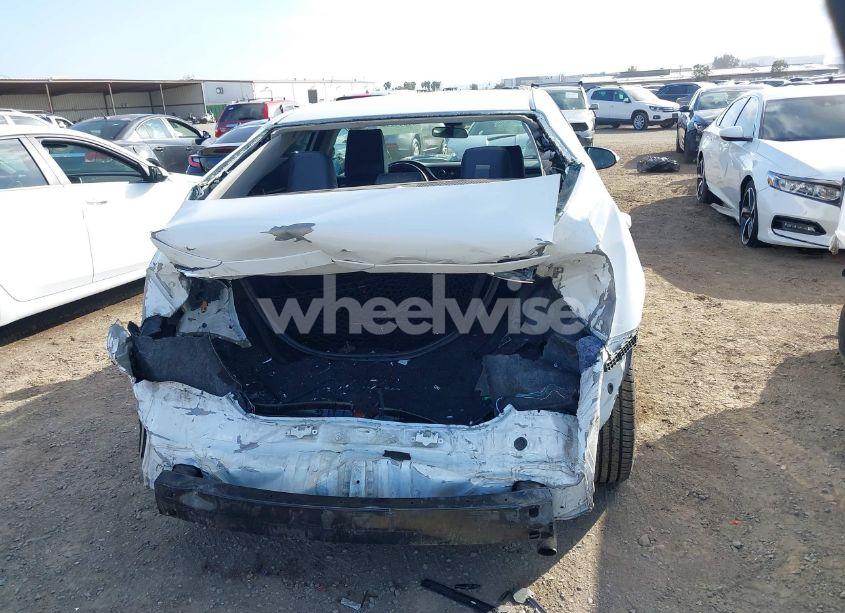 Photo 16 of 2018 Toyota Corolla SE (VIN 5YFBURHE5JP798701)