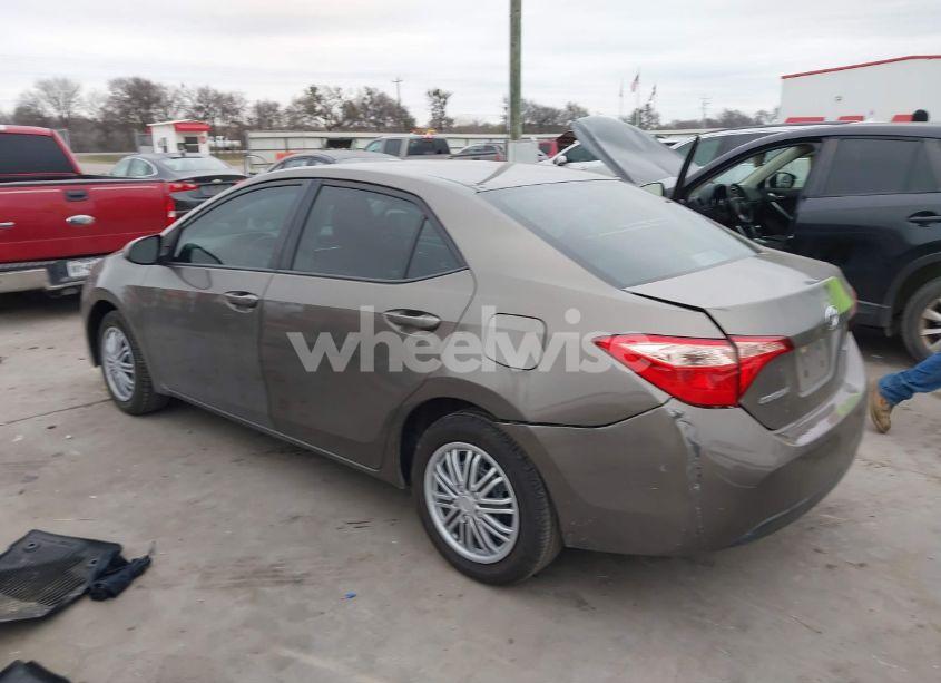 Photo 3 of 2018 Toyota Corolla LE (VIN 5YFBURHE5JP802844)