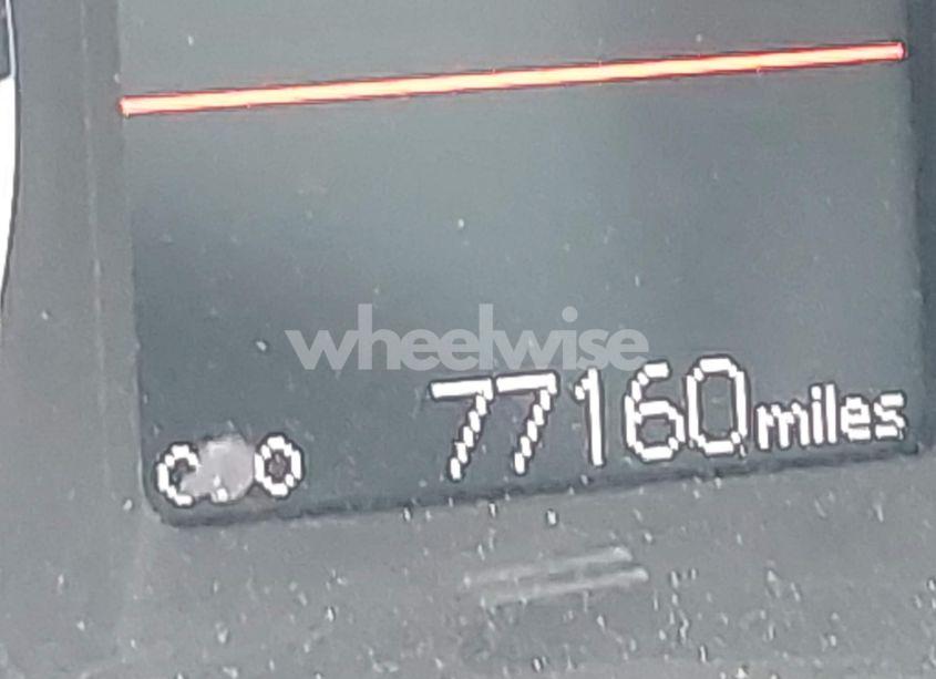 Photo 15 of 2018 Toyota Corolla LE (VIN 5YFBURHE5JP813259)