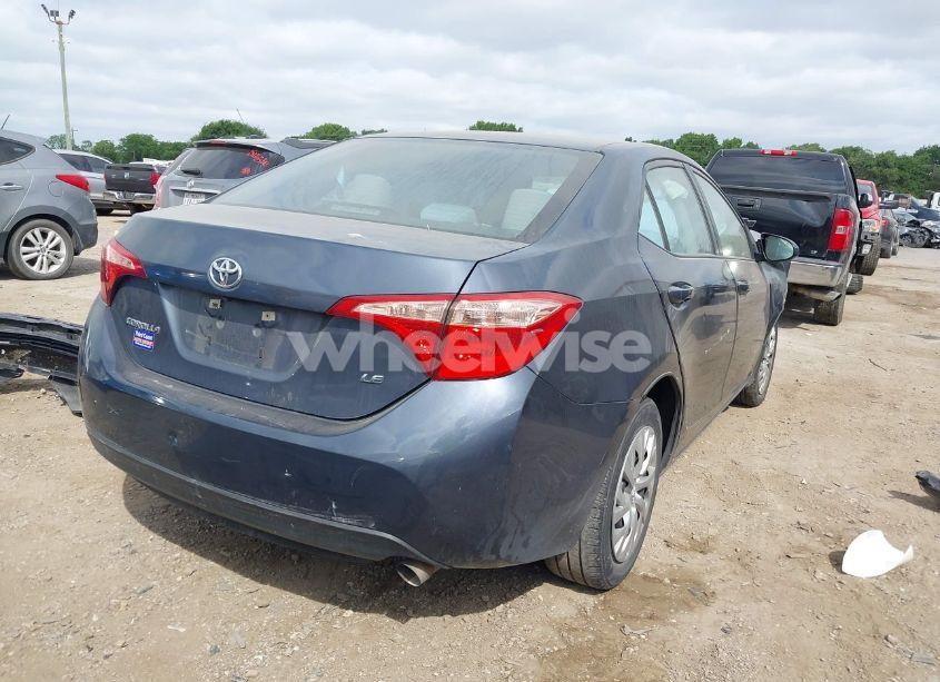 Photo 4 of 2018 Toyota Corolla LE (VIN 5YFBURHE5JP822480)