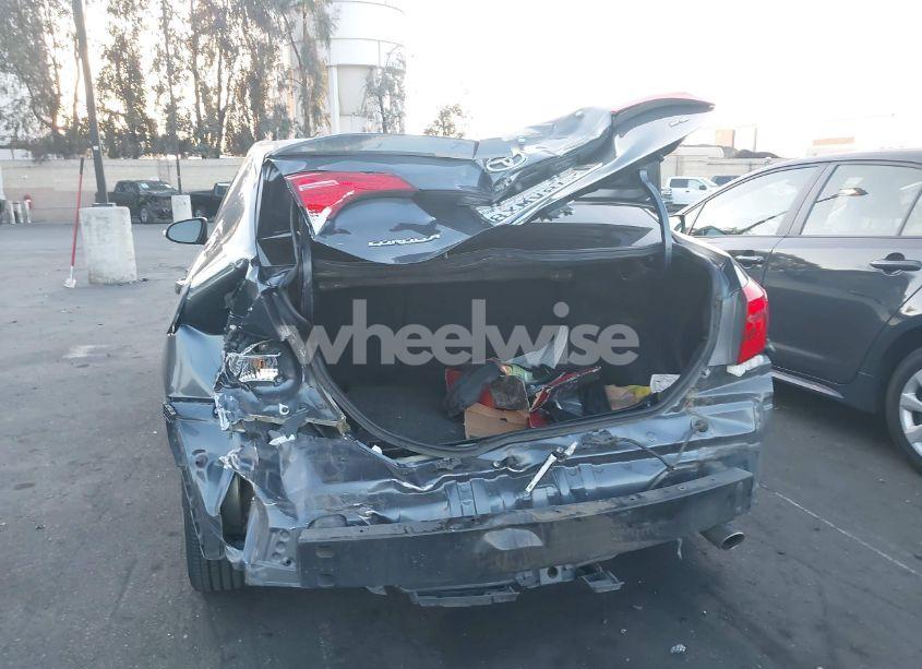 Photo 6 of 2018 Toyota Corolla SE (VIN 5YFBURHE5JP823211)