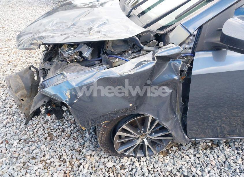 Photo 17 of 2018 Toyota Corolla L/LE/XLE/SE/XSE (VIN 5YFBURHE5JP829428)