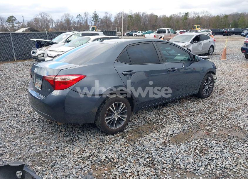 Photo 4 of 2018 Toyota Corolla L/LE/XLE/SE/XSE (VIN 5YFBURHE5JP829428)