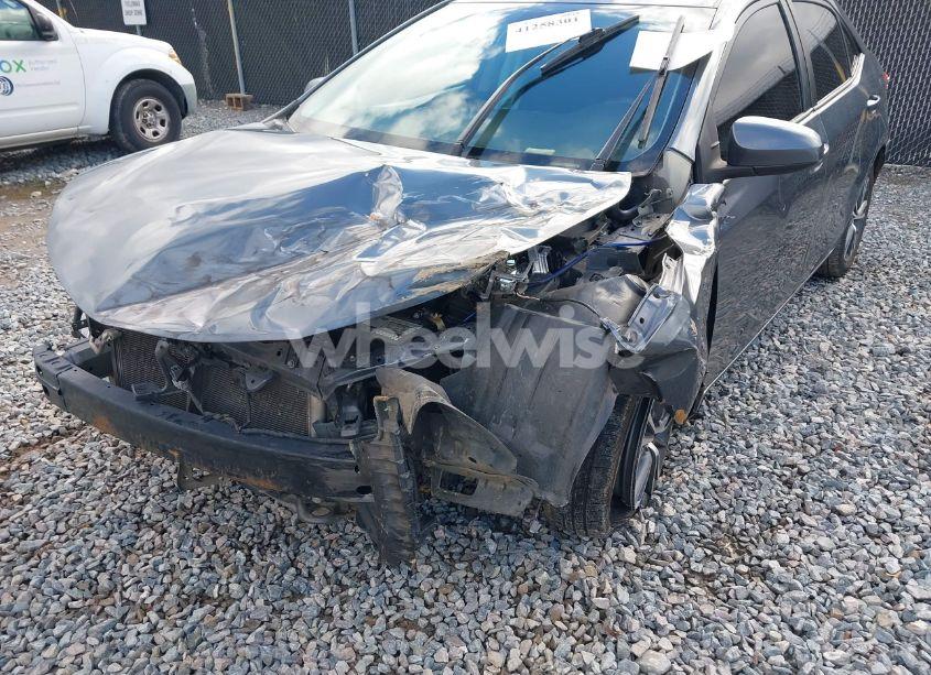 Photo 6 of 2018 Toyota Corolla L/LE/XLE/SE/XSE (VIN 5YFBURHE5JP829428)