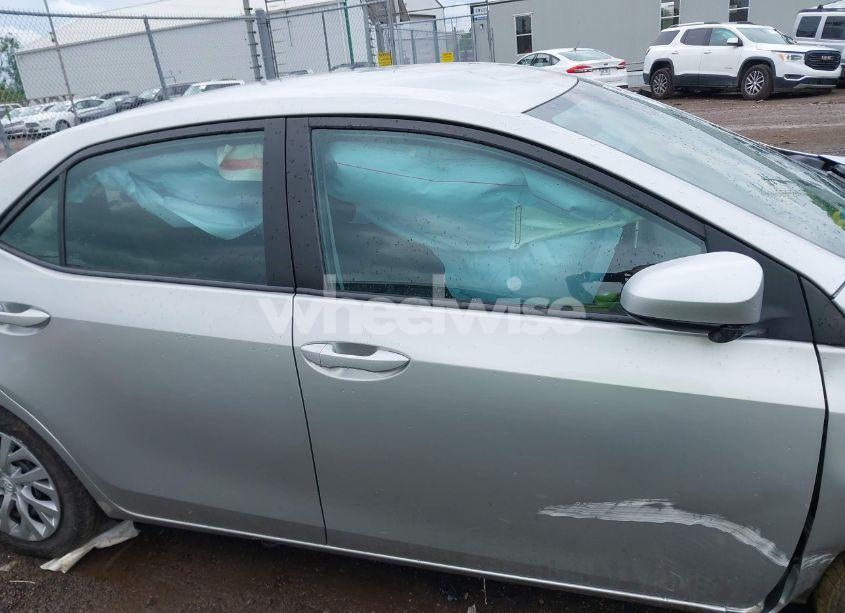 Photo 14 of 2018 Toyota Corolla LE (VIN 5YFBURHE5JP837674)