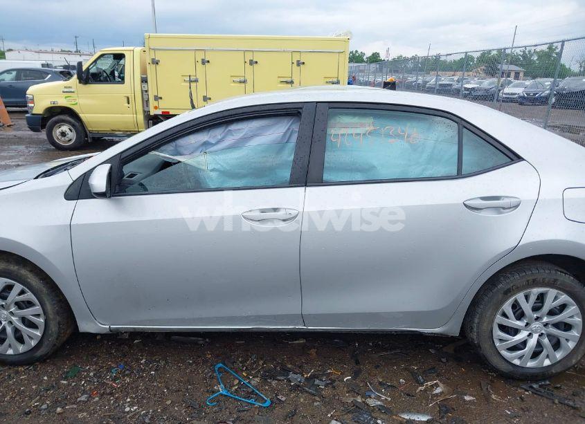 Photo 15 of 2018 Toyota Corolla LE (VIN 5YFBURHE5JP837674)