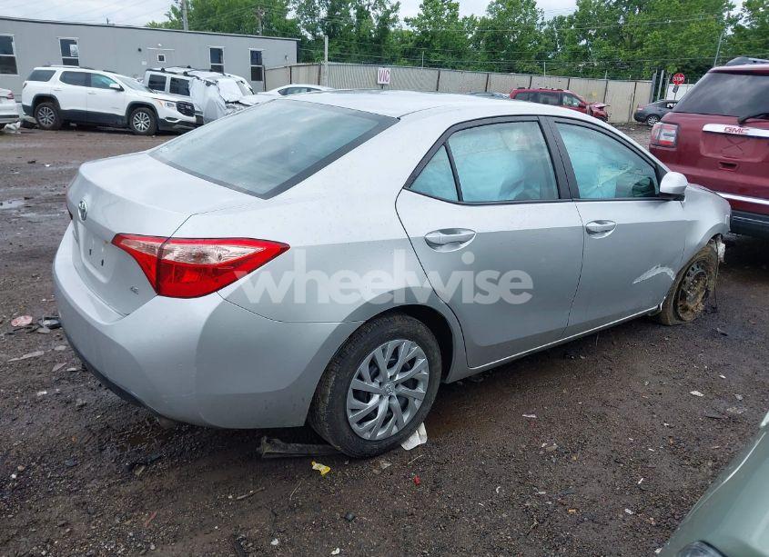 Photo 4 of 2018 Toyota Corolla LE (VIN 5YFBURHE5JP837674)