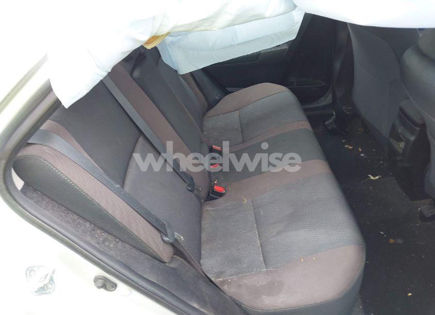 Photo 8 of 2018 Toyota Corolla LE (VIN 5YFBURHE5JP837674)