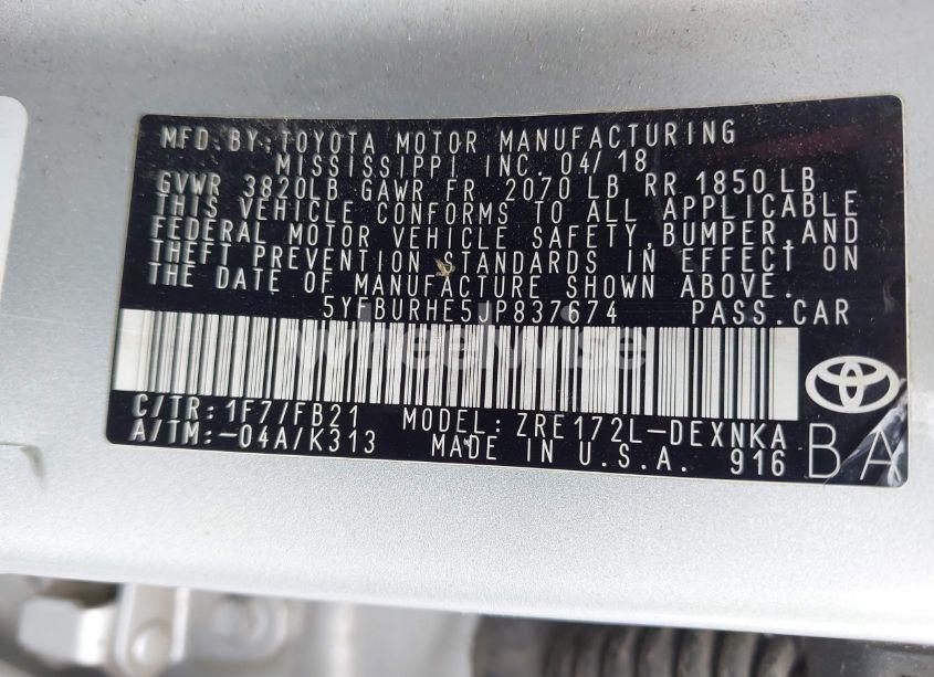 Photo 9 of 2018 Toyota Corolla LE (VIN 5YFBURHE5JP837674)