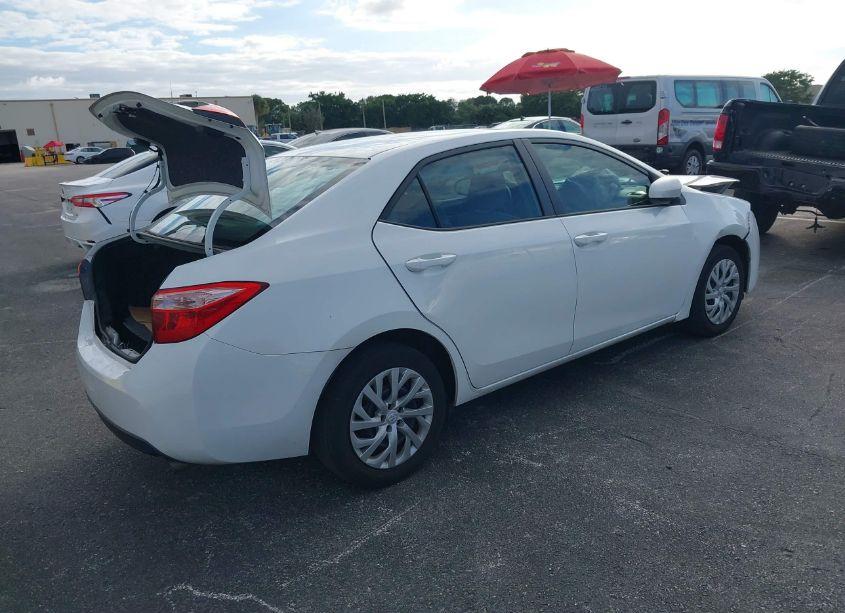 Photo 4 of 2018 Toyota Corolla LE (VIN 5YFBURHE5JP841045)