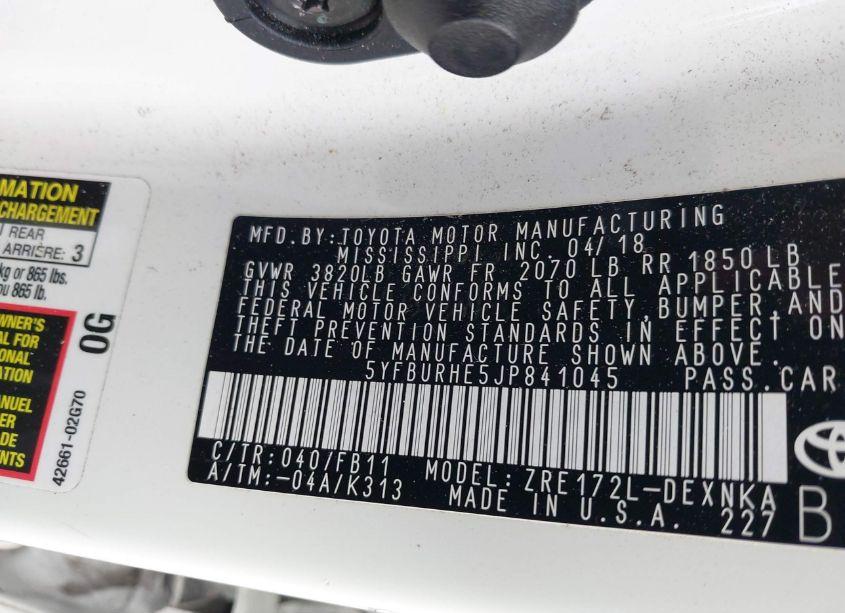 Photo 9 of 2018 Toyota Corolla LE (VIN 5YFBURHE5JP841045)