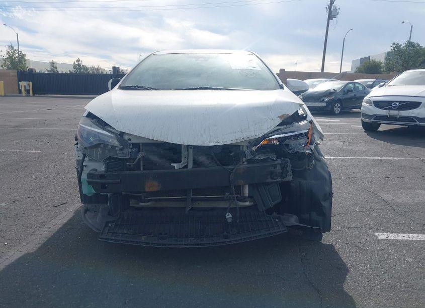 Photo 12 of 2018 Toyota Corolla LE (VIN 5YFBURHE5JP852191)