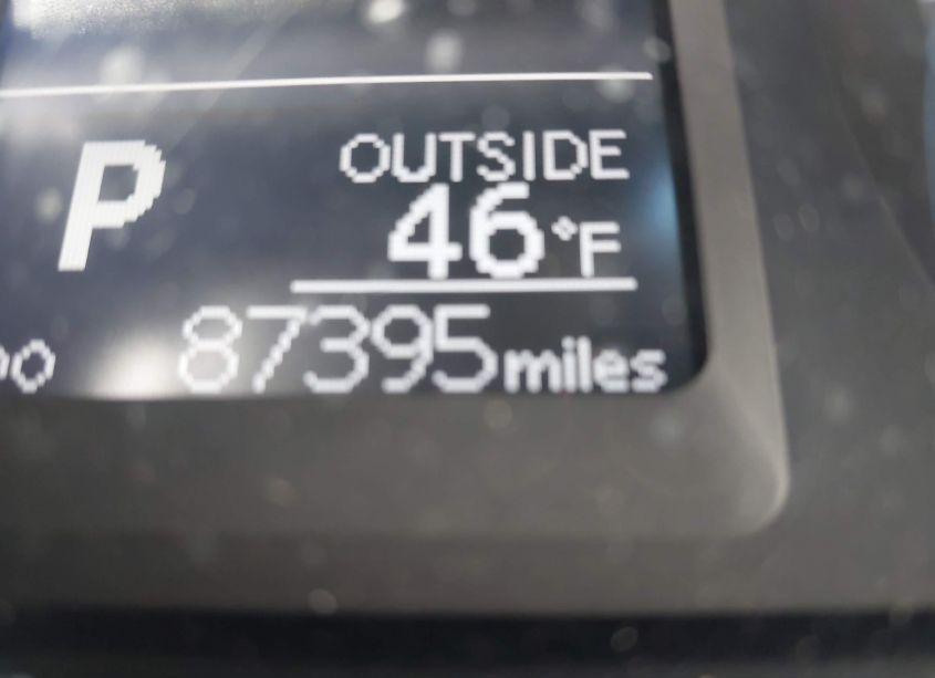 Photo 15 of 2018 Toyota Corolla LE (VIN 5YFBURHE5JP852191)