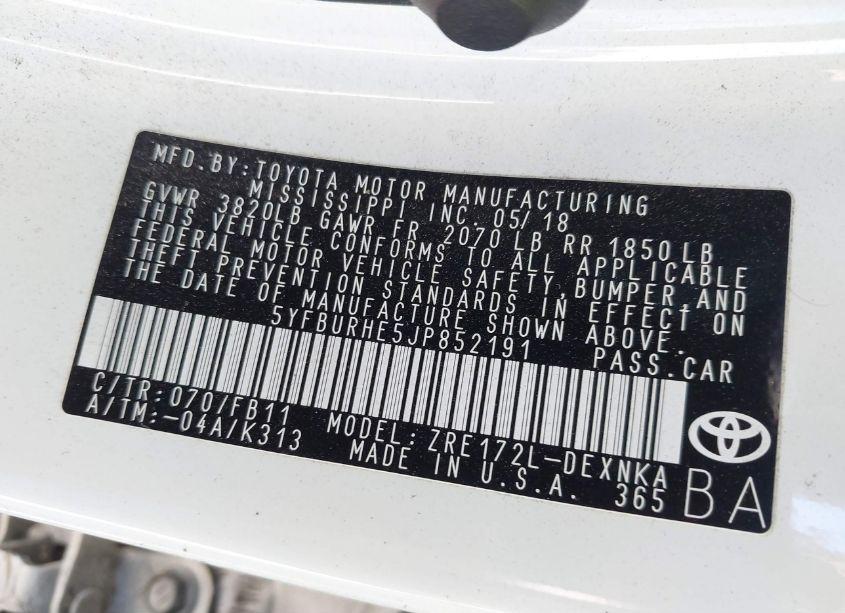 Photo 9 of 2018 Toyota Corolla LE (VIN 5YFBURHE5JP852191)