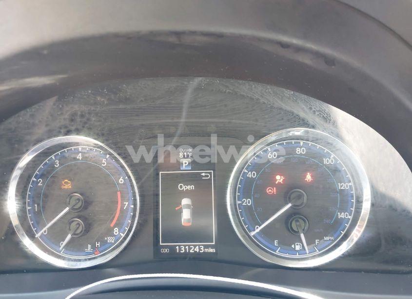 Photo 7 of 2019 Toyota Corolla SE (VIN 5YFBURHE5KP861233)